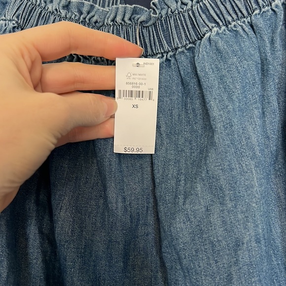 Gap - Picture 3 of 6